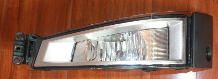 VOLVO NOVI FH LED RED SVETLO ILI UGAO LAMPU RH 82151205