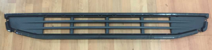 VOLVO NOVI FH GORNJA REŠETKA PLASTIC(OUTER) OEM 82419490